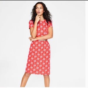 Boden Phoebe Jersey Dress In Blood Orange Floral
Size 8